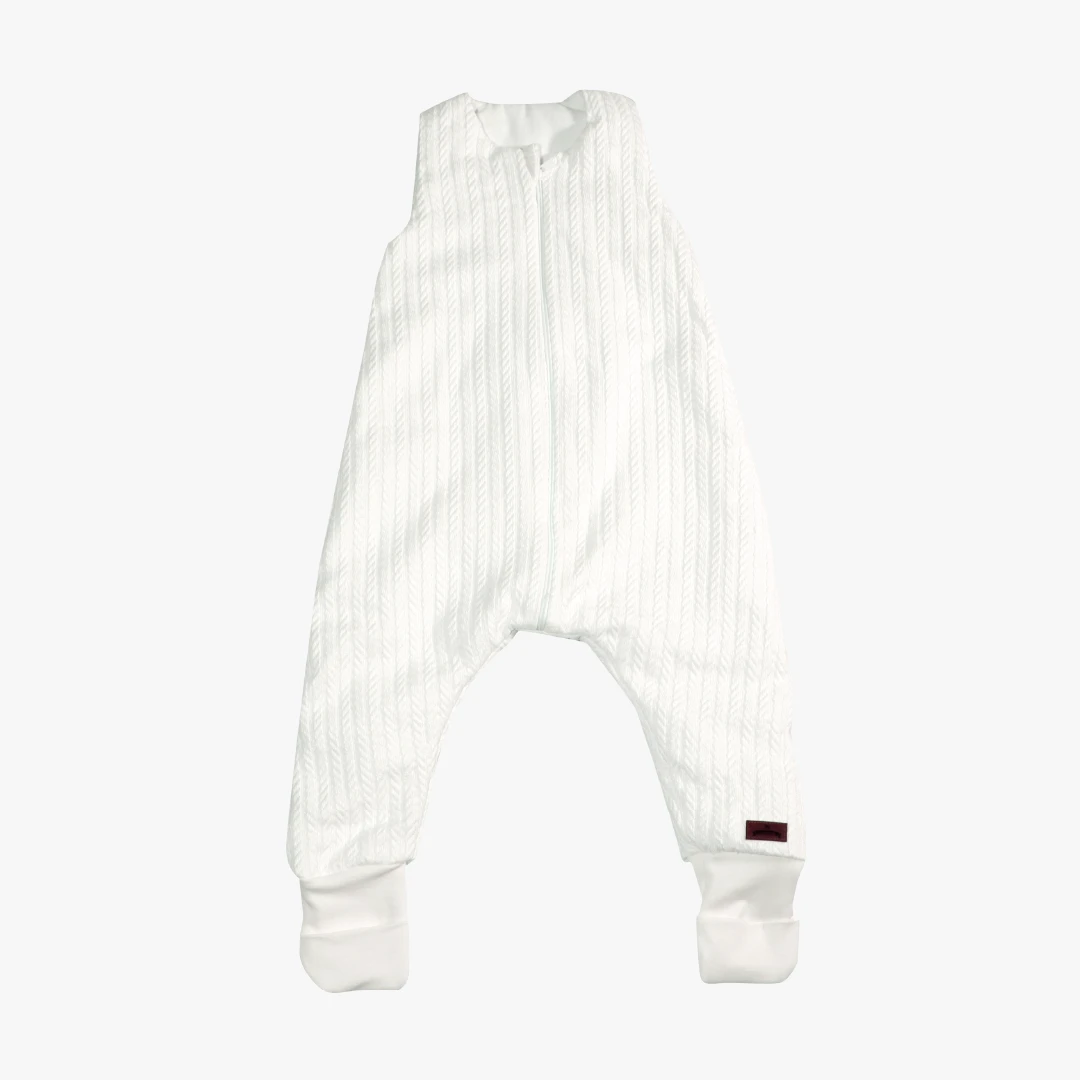 Schlafsack Lykke mit Füßen im Zopfstrickmuster, weiß, 90 cm